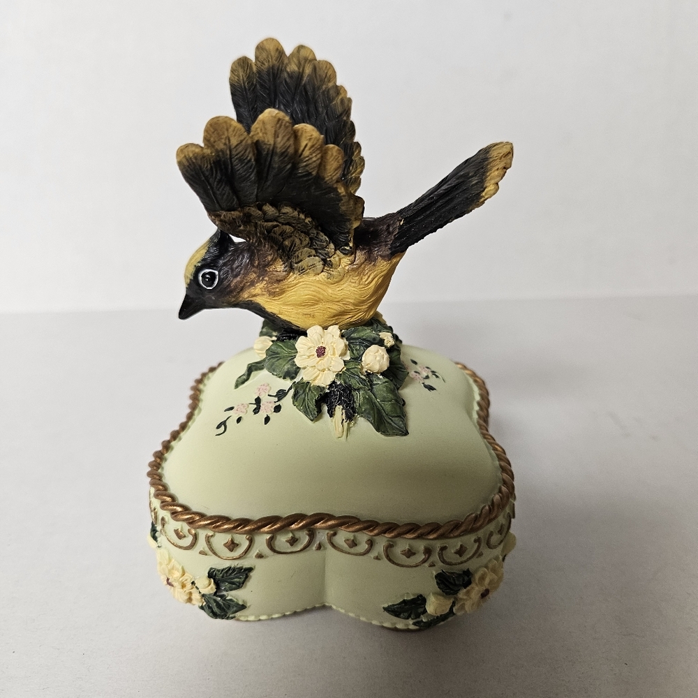 Heritage House Decorative Bird Trinket Music Box‎
